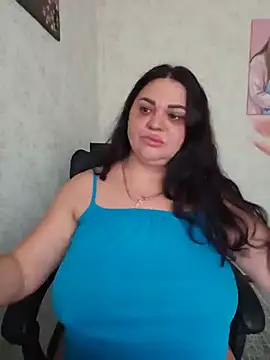 -CUTE-EVVIL- online show from May 30, 2026, 7:49 am
