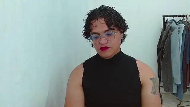 Snapshot of Diane_exotic chatting on May 13, 2026, 1:03 am Diane exotic online show from May 13, 2026, 1:03 am