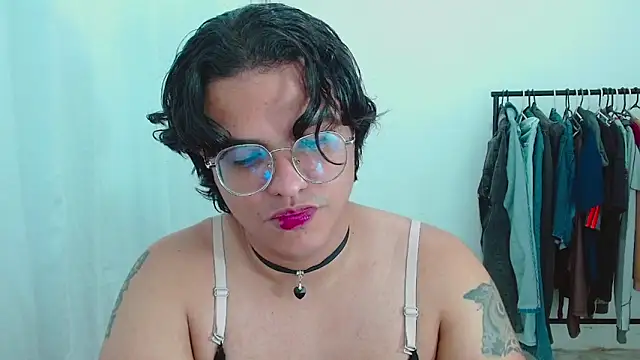 Snapshot of Diane_exotic chatting on May 27, 2026, 12:51 am Diane exotic online show from May 27, 2026, 12:51 am