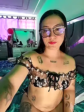 valeryrouse27 online show from May 11, 2026, 7:33 pm