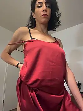 Yasmiinee online show from May 23, 2026, 9:08 pm