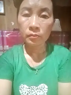 Snapshot of Lella_01 chatting on June 1, 2026, 11:34 am Lella 01 online show from June 1, 2026, 11:34 am