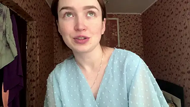 Snapshot of Chloooee chatting on May 14, 2026, 2:46 pm Chloooee online show from May 14, 2026, 2:46 pm