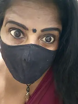 Snapshot of Sunitha-tamilponu chatting on July 11, 2026, 9:01 am Sunitha-tamilponu online show from July 11, 2026, 9:01 am