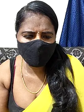 Snapshot of Sunitha-tamilponu chatting on July 15, 2026, 6:02 pm Sunitha-tamilponu online show from July 15, 2026, 6:02 pm
