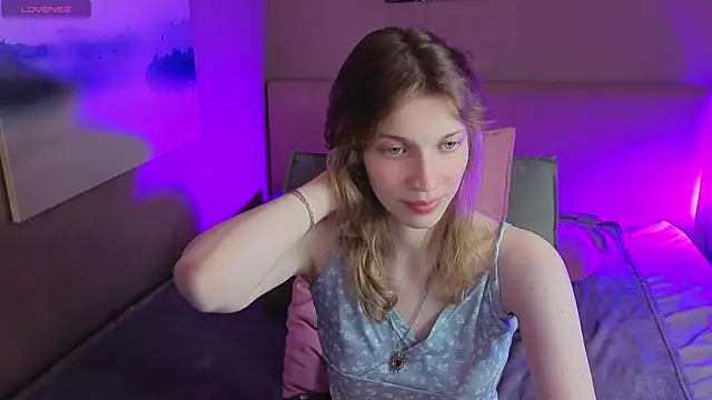 Emily Cartex online show from June 26, 2026, 5:45 am