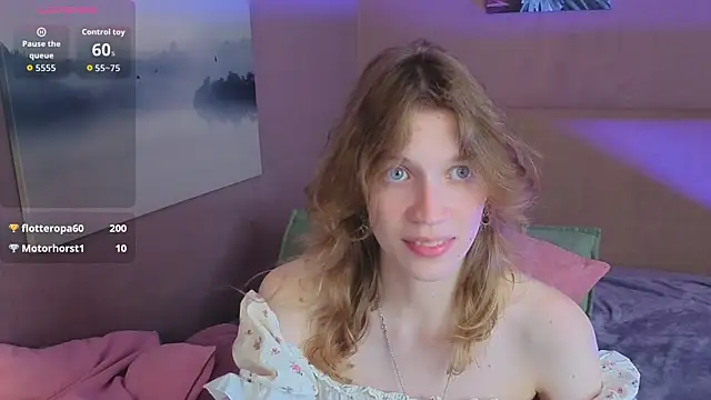 Emily Cartex online show from July 3, 2026, 5:47 am