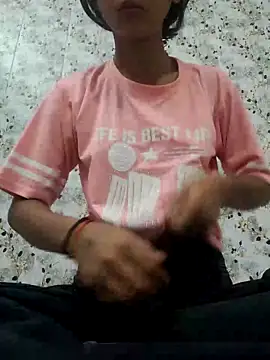 NOOR  MALIKA online show from May 10, 2026, 7:46 am