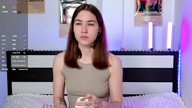 Snapshot of EvaAndLuna chatting on May 14, 2026, 1:34 am EvaAndLuna online show from May 14, 2026, 1:34 am