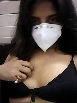 Snapshot of NAUGHTY-RASHI chatting on May 15, 2026, 10:28 pm NAUGHTY-RASHI online show from May 15, 2026, 10:28 pm