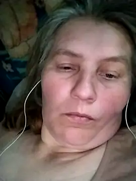 Snapshot of IrisMaris37 chatting on May 3, 2026, 3:40 pm IrisMaris37 online show from May 3, 2026, 3:40 pm