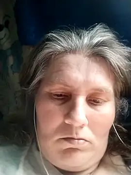 Snapshot of IrisMaris37 chatting on May 5, 2026, 7:38 am IrisMaris37 online show from May 5, 2026, 7:38 am