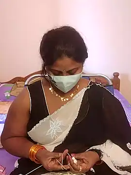 Snapshot of telugu_Geetha40 chatting on May 4, 2026, 8:43 am telugu Geetha40 online show from May 4, 2026, 8:43 am