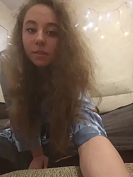 -NicoleSmith- online show from May 10, 2026, 7:30 pm