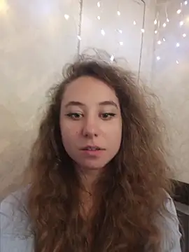 -NicoleSmith- online show from May 25, 2026, 10:10 am