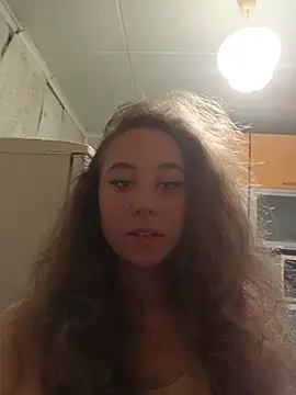 -NicoleSmith- online show from May 31, 2026, 3:52 pm