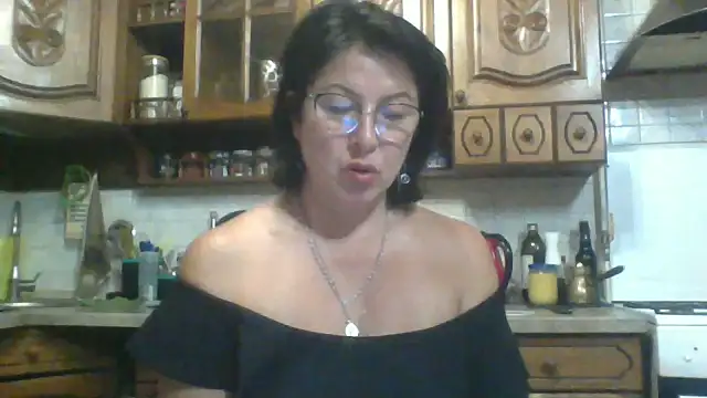 Snapshot of Fiona06 chatting on May 26, 2026, 7:21 pm Fiona06 online show from May 26, 2026, 7:21 pm