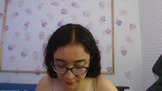 Snapshot of Karol_prescot chatting on May 3, 2026, 1:28 pm Karol prescot online show from May 3, 2026, 1:28 pm