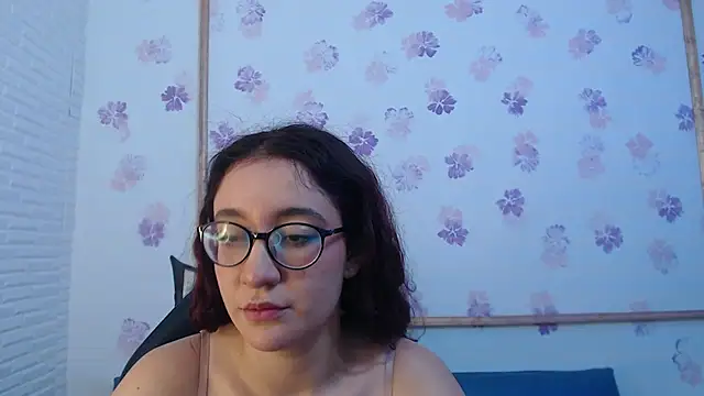 Snapshot of Karol_prescot chatting on May 13, 2026, 2:14 pm Karol prescot online show from May 13, 2026, 2:14 pm