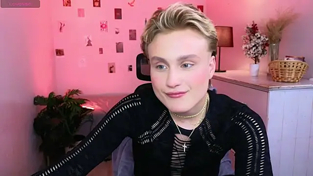 cumboydoll online show from May 8, 2026, 9:20 pm