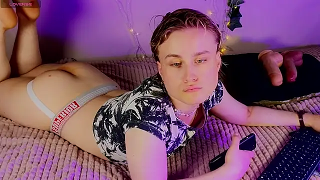 cumboydoll online show from July 8, 2026, 8:35 pm