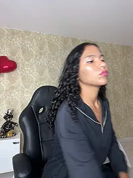 Snapshot of Playboybunny_X chatting on April 27, 2026, 12:25 pm Playboybunny X online show from April 27, 2026, 12:25 pm