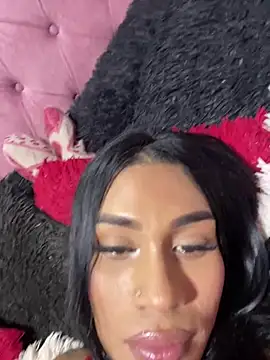 BeautyCatalella1 online show from May 28, 2026, 9:01 pm