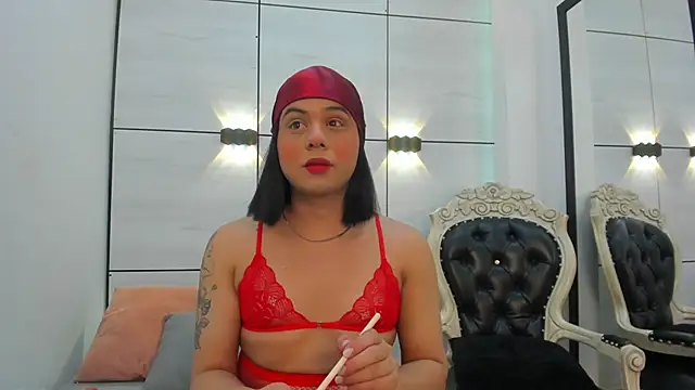 Daphne Leia online show from April 30, 2026, 7:42 pm