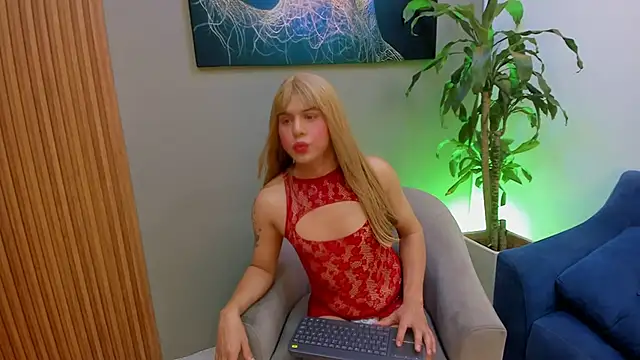 Daphne Leia online show from May 29, 2026, 8:51 pm