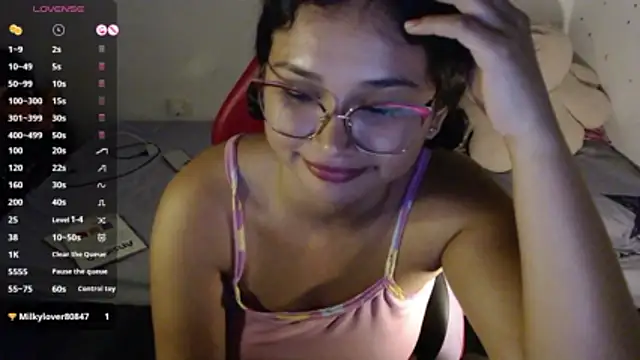Snapshot of Lily____ chatting on May 23, 2026, 9:24 am Lily online show from May 23, 2026, 9:24 am