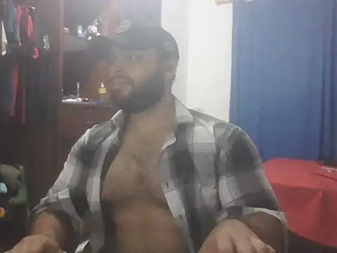 Snapshot of Bearmachin chatting on May 7, 2026, 3:23 am Bearmachin online show from May 7, 2026, 3:23 am