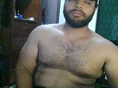 Snapshot of Bearmachin chatting on June 18, 2026, 3:07 am Bearmachin online show from June 18, 2026, 3:07 am