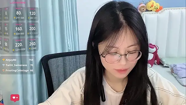 Luna-666 online show from May 9, 2026, 7:41 pm