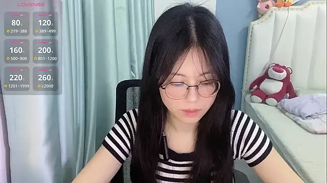 Luna-666 online show from May 15, 2026, 11:17 am