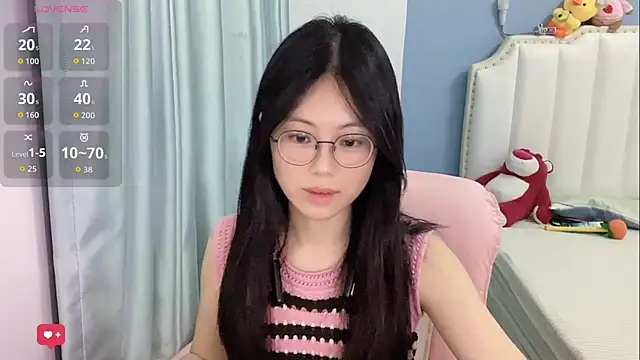 Luna-666 online show from June 18, 2026, 2:43 pm