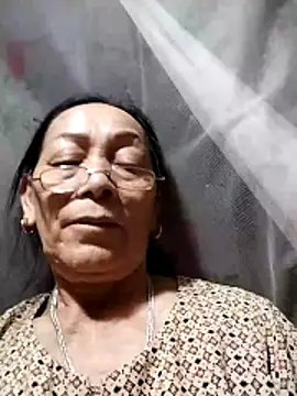 Snapshot of mouth22 chatting on May 1, 2026, 12:54 pm mouth22 online show from May 1, 2026, 12:54 pm