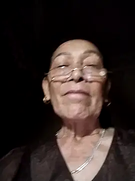 Snapshot of mouth22 chatting on May 11, 2026, 1:39 pm mouth22 online show from May 11, 2026, 1:39 pm