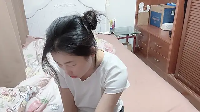 Snapshot of XIAOnaimao-001 chatting on May 7, 2026, 5:13 am XIAOnaimao-001 online show from May 7, 2026, 5:13 am