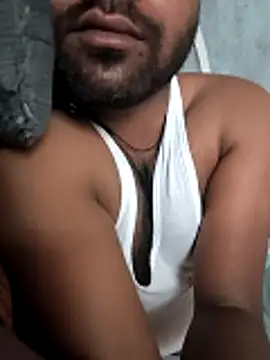 akhi 9899 online show from May 11, 2026, 5:46 am