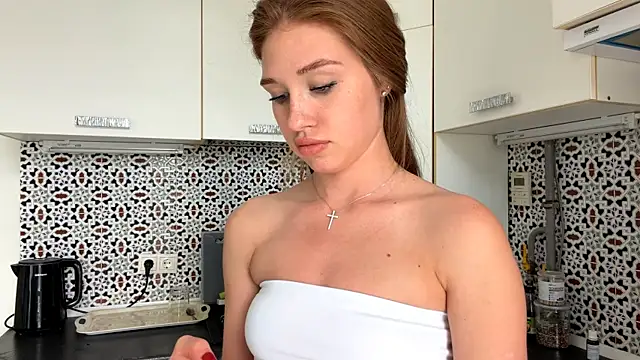 NamiRedhead online show from May 18, 2026, 2:12 pm