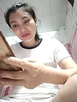 Snapshot of Sary_Naughty chatting on May 4, 2026, 6:15 pm Sary Naughty online show from May 4, 2026, 6:15 pm