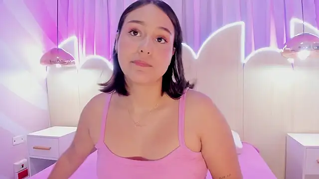 AmelieCooper online show from May 4, 2026, 7:54 pm