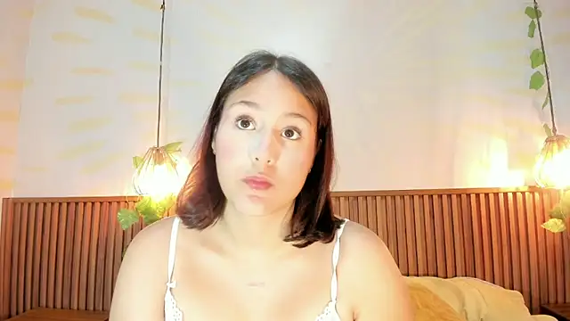 AmelieCooper online show from May 23, 2026, 7:40 pm