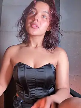 Snapshot of mariannella chatting on May 19, 2026, 2:56 pm mariannella online show from May 19, 2026, 2:56 pm