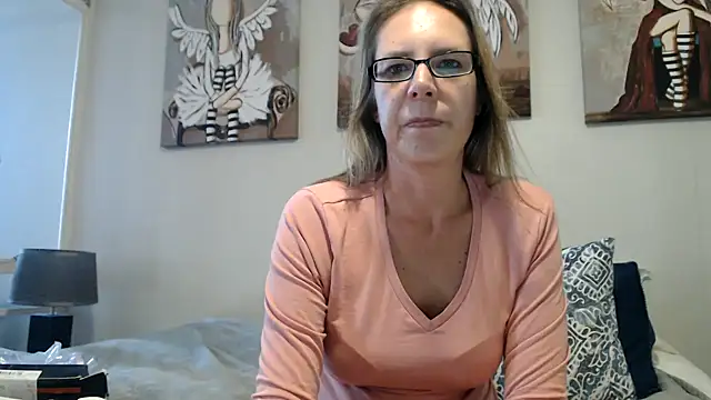 blondiesin50 online show from May 24, 2026, 1:38 pm