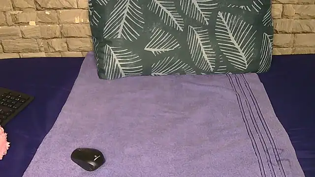 Snapshot of Sweethoneyglow chatting on May 21, 2026, 9:16 am Sweethoneyglow online show from May 21, 2026, 9:16 am