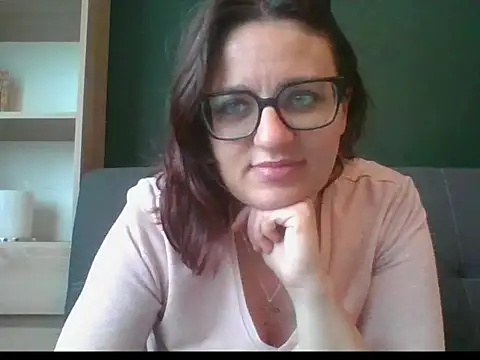 sensual paris online show from May 21, 2026, 5:36 am