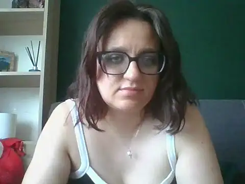 sensual paris online show from May 27, 2026, 5:26 am