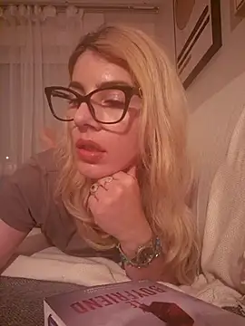 Snapshot of Goddess-Anne chatting on May 26, 2026, 1:23 am Goddess-Anne online show from May 26, 2026, 1:23 am