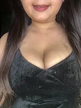 Snapshot of Naughty_pooja44 chatting on May 7, 2026, 10:09 am Naughty pooja44 online show from May 7, 2026, 10:09 am